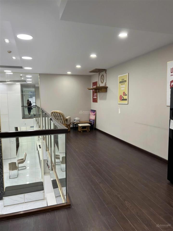 Cho thuê duplex vista verde 4 phòng ngủ  216m2  full nội thất