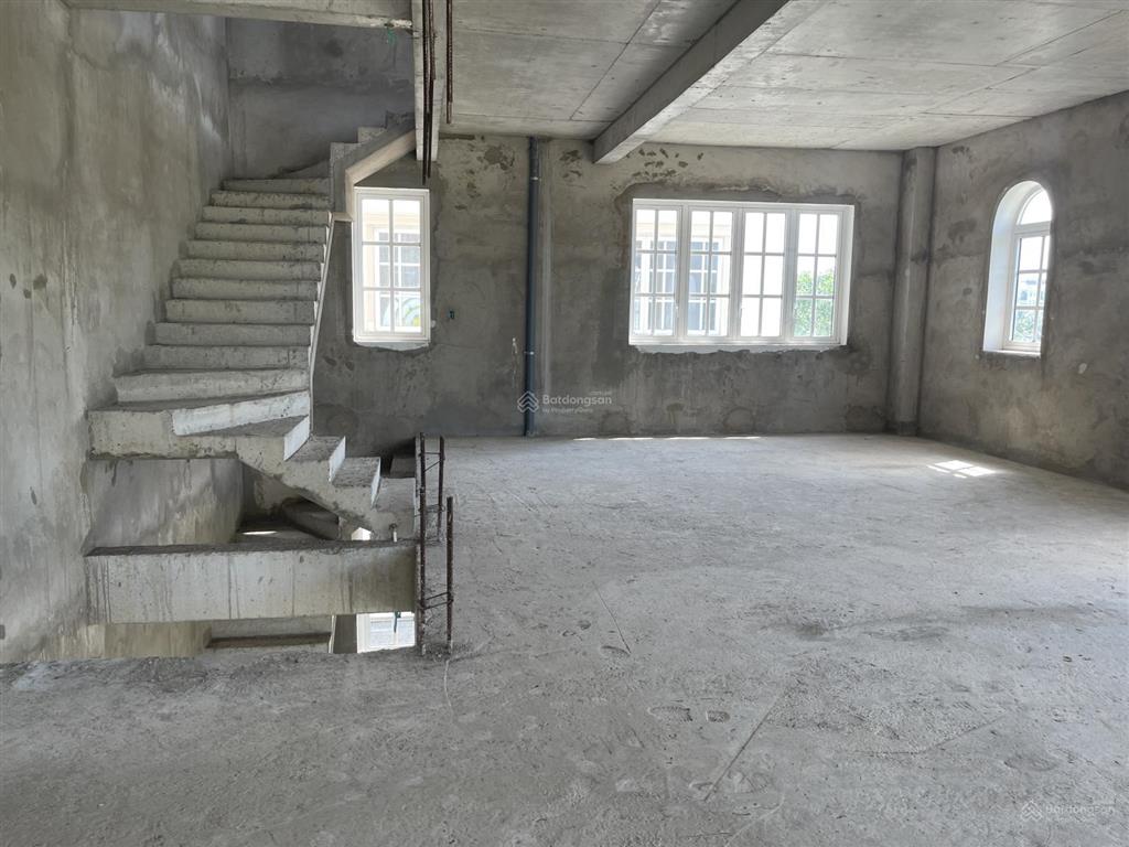 Shophouse đinh thị thi dòng tiền 90tr/tháng giá 83 tỷ sổ hồng sẵn