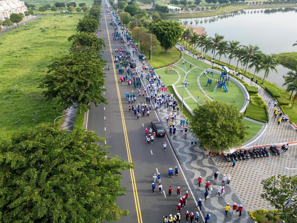 Shophouse đinh thị thi dòng tiền 90tr/tháng giá 83 tỷ sổ hồng sẵn