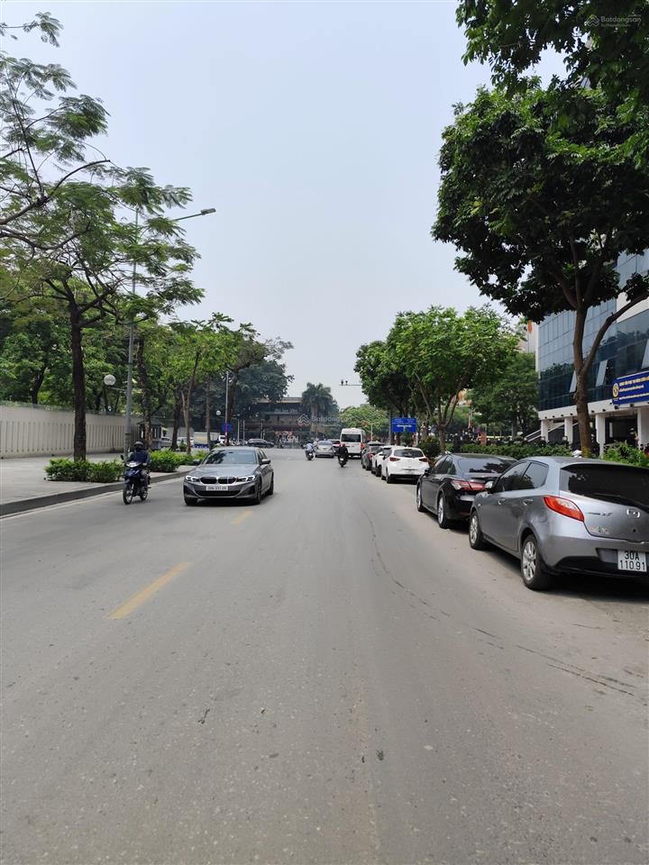 Mp vạn phúc  ba đình  7 tầng thang máy  50m, mt5m  kinh doanh 24/7  vỉa hè đá bóng .