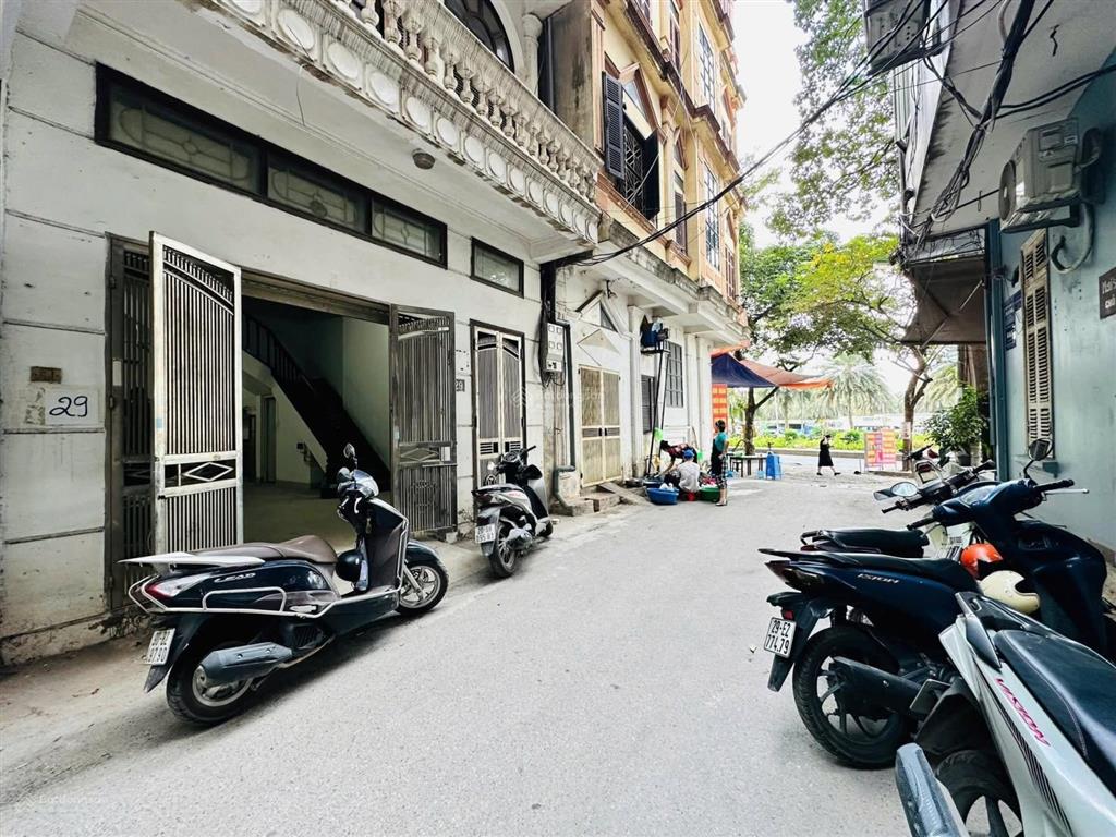 Giảm 2 tỷ  chỉ còn 23 tỷ  khuất duy tiến  65m,mt 5,5m  5 tầng dân xây  gara  ngõ thông ô tô .