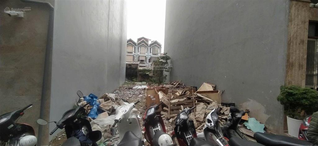Ngõ 136 cầu diễn  114m2, mt 6m  gara  ô tô tránh trước cửa  giá 25 tỷ