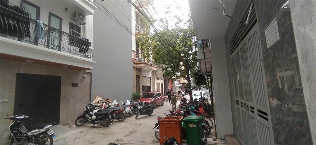 Ngõ 136 cầu diễn  114m2, mt 6m  gara  ô tô tránh trước cửa  giá 25 tỷ