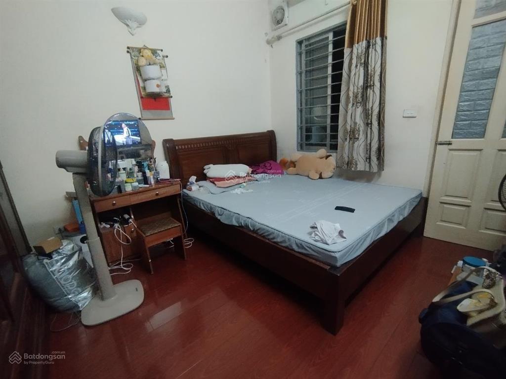 Chỉ 5.7 tỷ  chung cư hoàng quốc việt  70m2  2 ngủ, 1 khách, 1 bếp  đủ nội thất  slot gửi ô tô