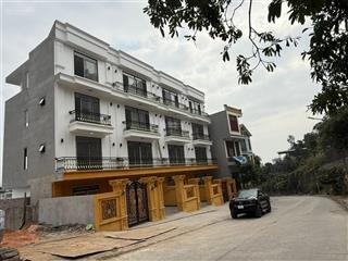 Nhà 4 tầng cao xanh  quảng ninh