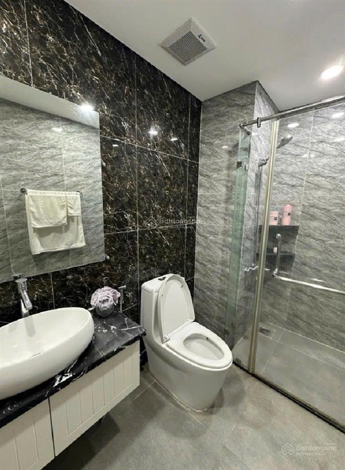 Bán căn chung cư tòa park hill, times city, dt 100 m2, full nội thất, nhà đẹp, ở ngay!