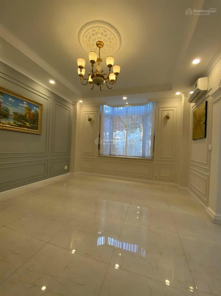Cho thuê biệt thự khu nam viên, phú mỹ hưng, 126m2(7x18) 5pn,5wc,3 tầng, áp mái, cạnh công viên 2ha