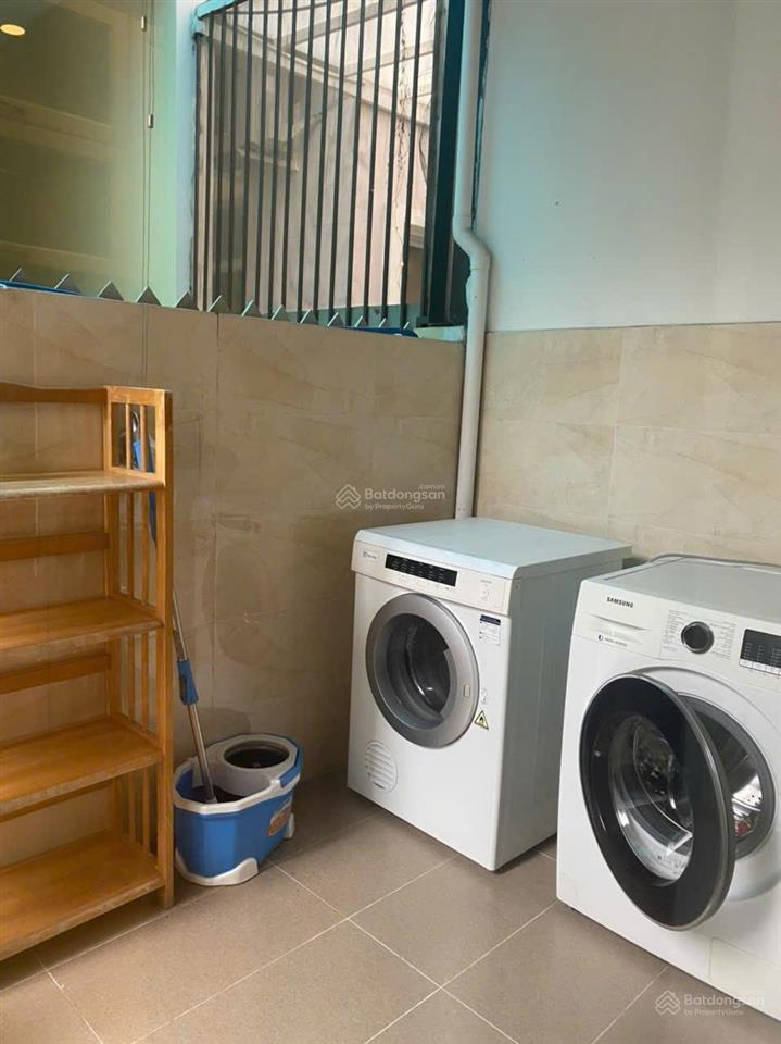 Cho thuê biệt thự khu nam viên, phú mỹ hưng, 126m2(7x18) 5pn,5wc,3 tầng, áp mái, cạnh công viên 2ha