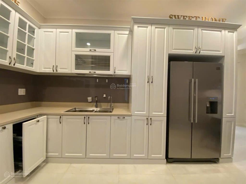 Cho thuê biệt thự khu nam viên, phú mỹ hưng, 126m2(7x18) 5pn,5wc,3 tầng, áp mái, cạnh công viên 2ha