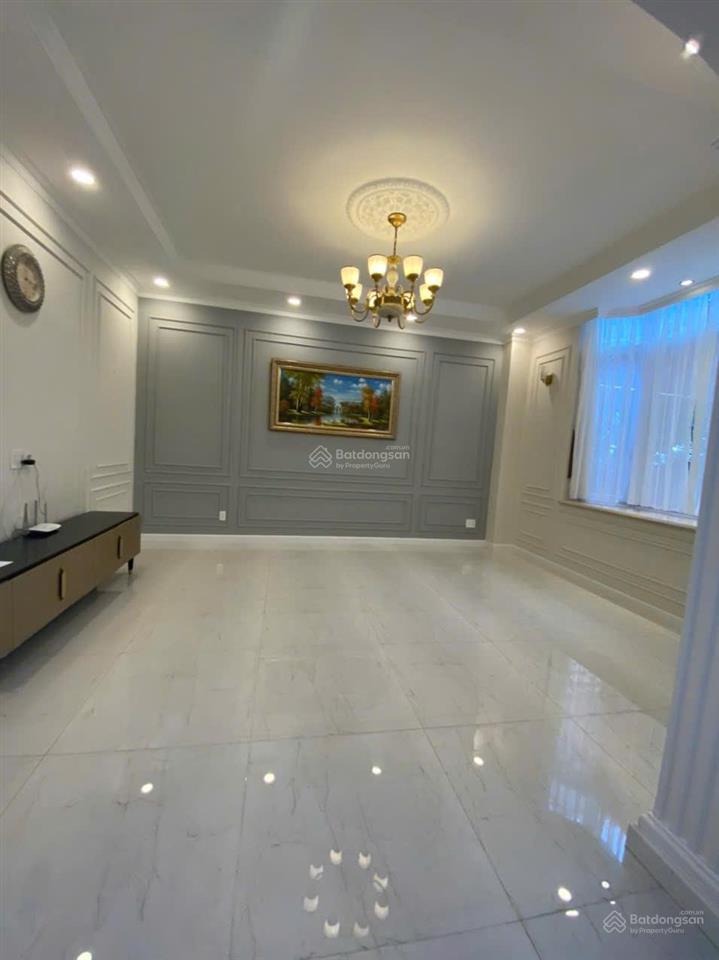 Cho thuê biệt thự khu nam viên, phú mỹ hưng, 126m2(7x18) 5pn,5wc,3 tầng, áp mái, cạnh công viên 2ha