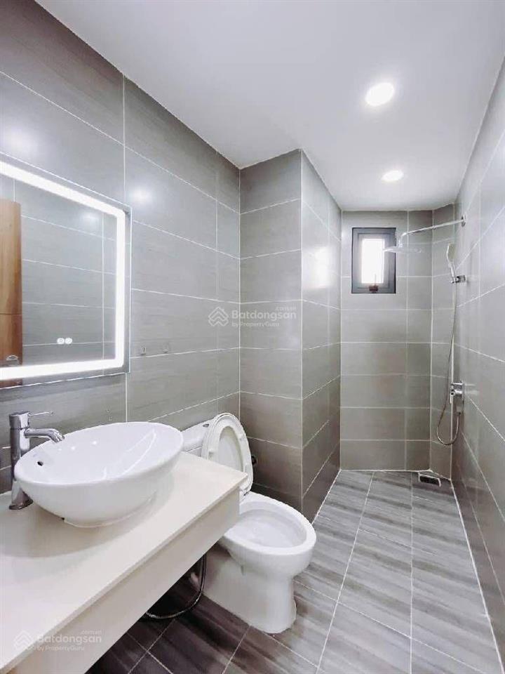 Bán nhà dtsd 150m2 3pn đường bến vân đồn, quận 4 chỉ hơn 7 tỷ