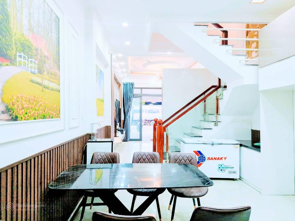 Bán nhà 4 tầng 5pn  4 x 18.5 mặt tiền trần trọng cung quận 7.