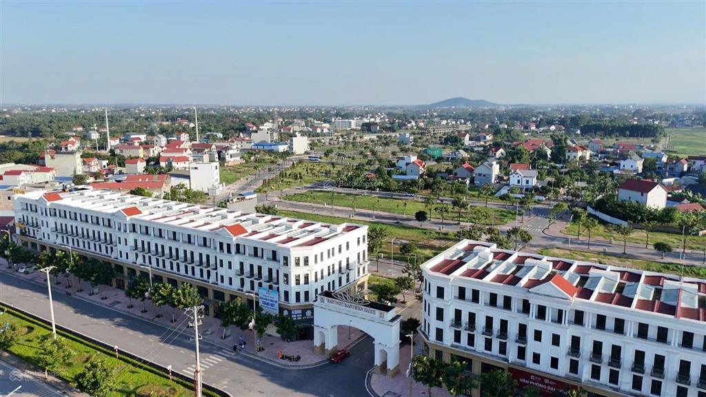 Quỹ hàng tấn đức jsc vị trí siêu đẹp, sổ đỏ chính chủ
