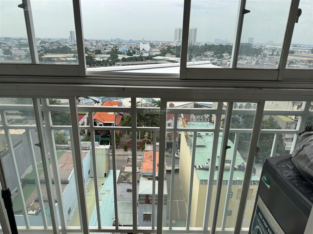 Nhà sổ sẵn, nội thất sẵn dọn vào ở ngay. dt 45m2 1pn view hướng mát mẻ, giá 1,5 tỷ bao thuế phí.