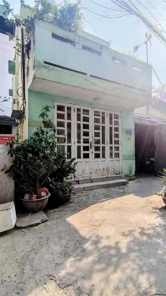 Cơ hội đầu tư phân lô nhà cũ cấp 4 lâu đời đường số 18 phường 8gò vấp dt 11mx17m cn 187m2.