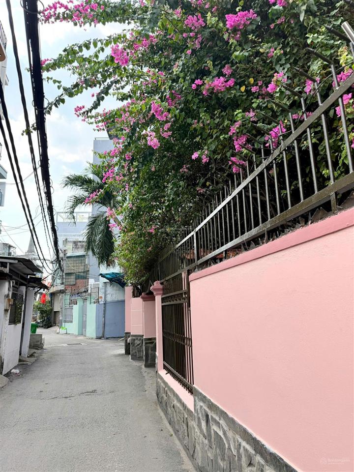Bán dãy nhà trọ dương quãng hàm phường 5, dt 7 x18 m hẻm xe tải 6m được xây cao 5 tầng.
