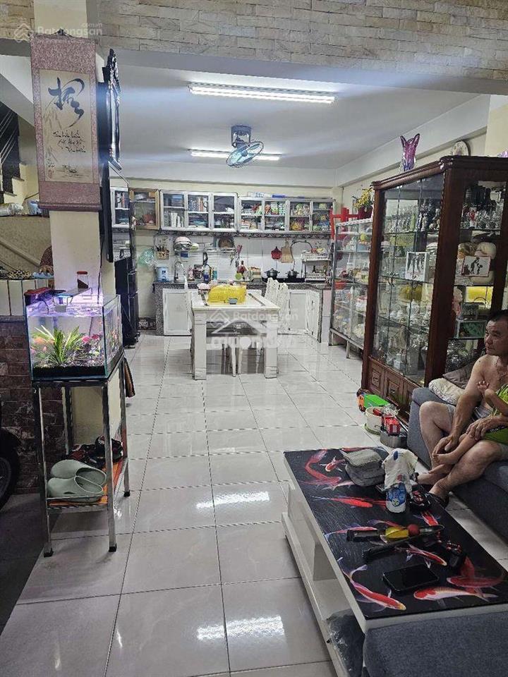 Bán nhà phạm ngũ lão p4 gò vấp ngang gần 6m dài 10m đúc 2 lầu chỉ 8,3 tỷ