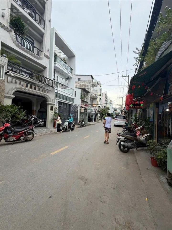 Bán nhà gò vấp đ. nguyễn văn công phường hạnh thông dt 56,9m2 xây 3 lầu