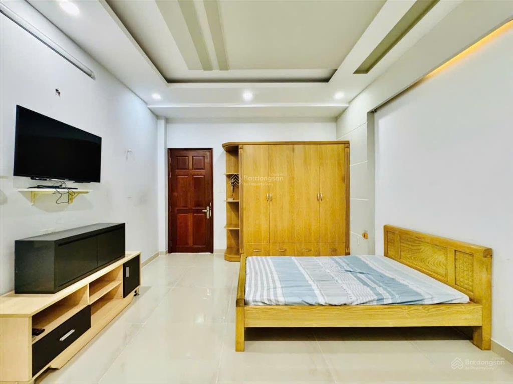 Bán nhà hẻm 20/nguyễn văn dung p. an nhơn, dt 4x17 đúc 5 tầng ô tô ngủ trong nhà.