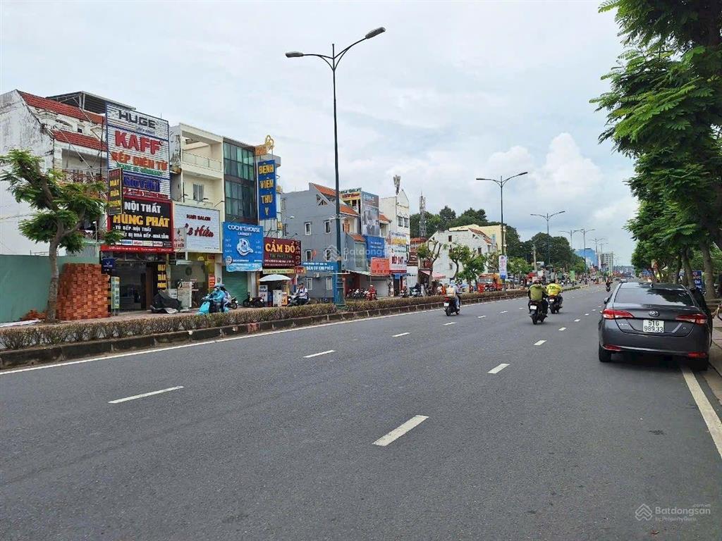 [ giảm 300 còn 6,4 tỷ] nhà riêng tại làng tăng phú, 54 m2, chính chủ đẹp, nhiều tiện ích