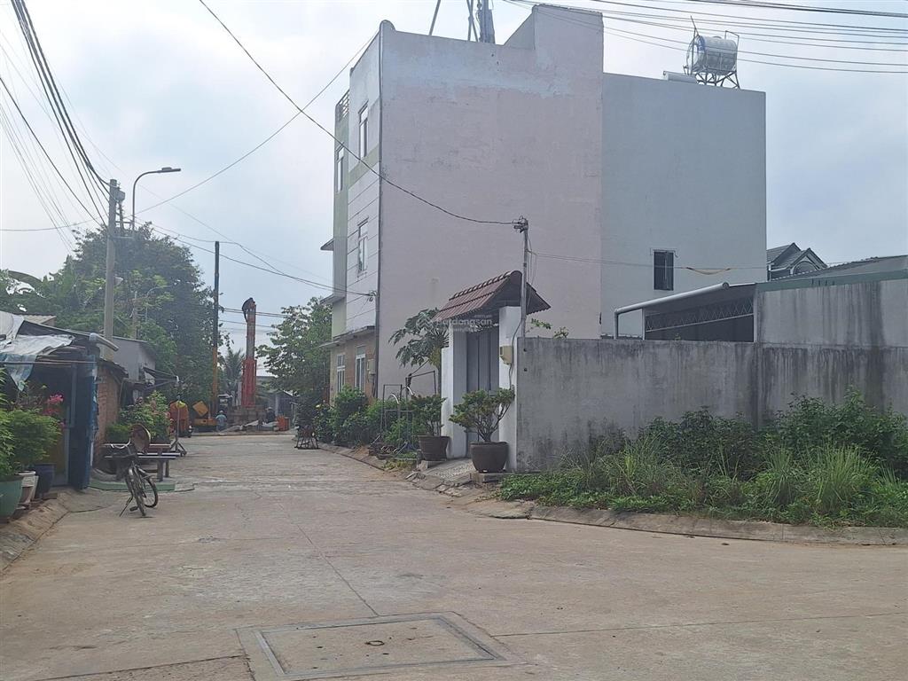 Bán đất tại long phước, 8 tỷ, 200 m2, mặt tiền 10m, pháp lý đầy đủ, hot!
