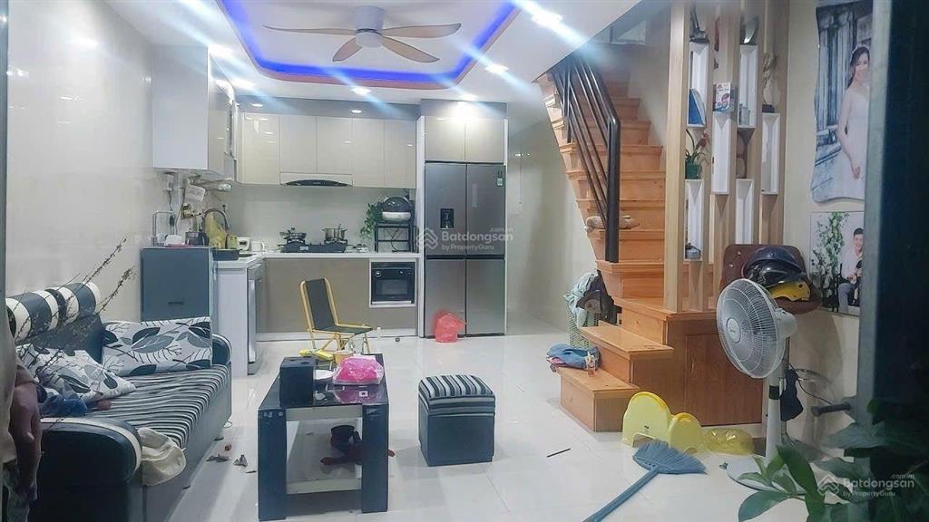 Bán nhà riêng tại đường 4  lò lu, q9, hcm, dt 48m2, gồm 2pn, 2wc