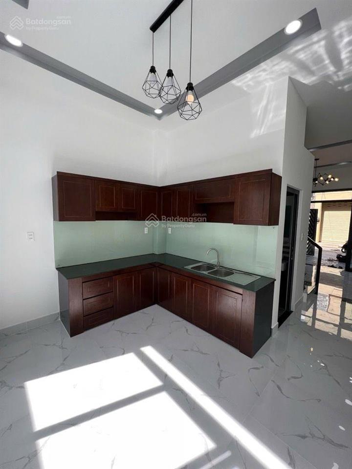 Bán nhà có dòng tiền tại lò lu, 5,9 tỷ, 52 m2, 3pn, 3wc, hàng hiếm tại quận 9
