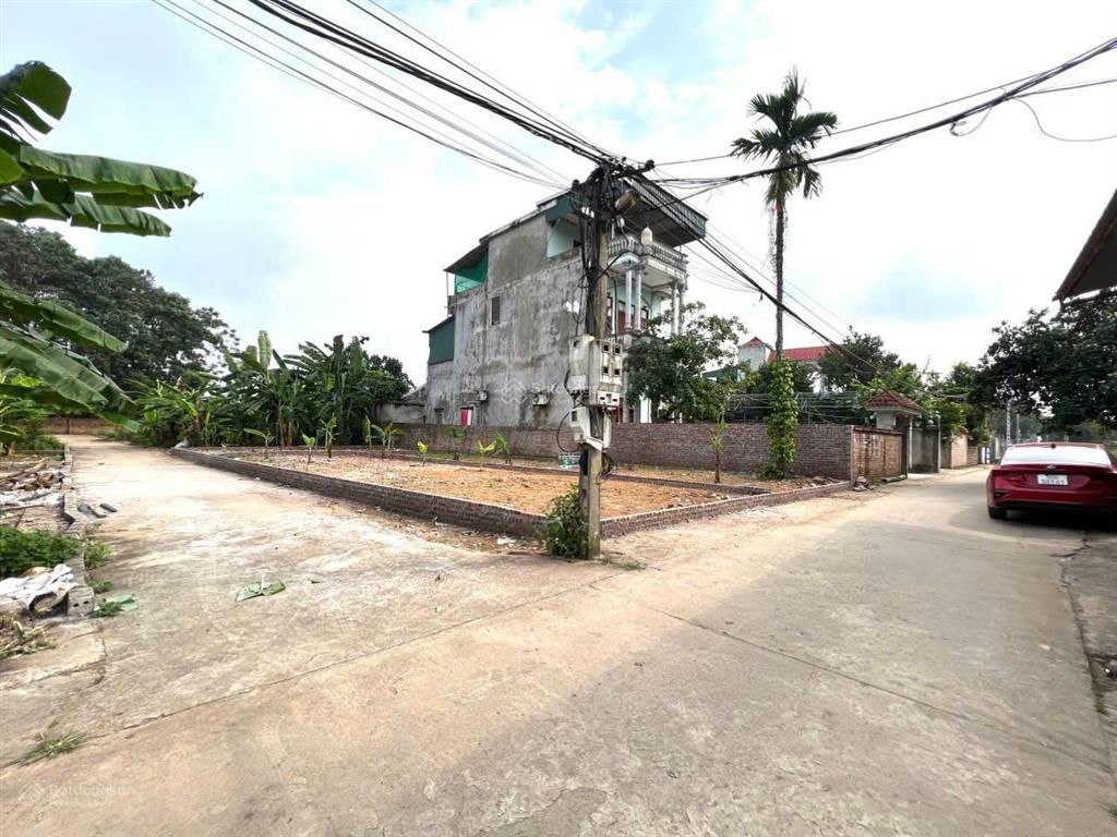 Bán nhanh công chứng ngay. em cần tiền gấp để chạy việc cho ck nên bán nhanh mảnh 101,6m2 full cư