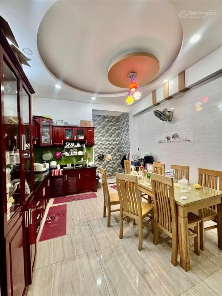 Nhà 4 tầng hxh gò vấp 81m2 chỉ 8.x tỷ.