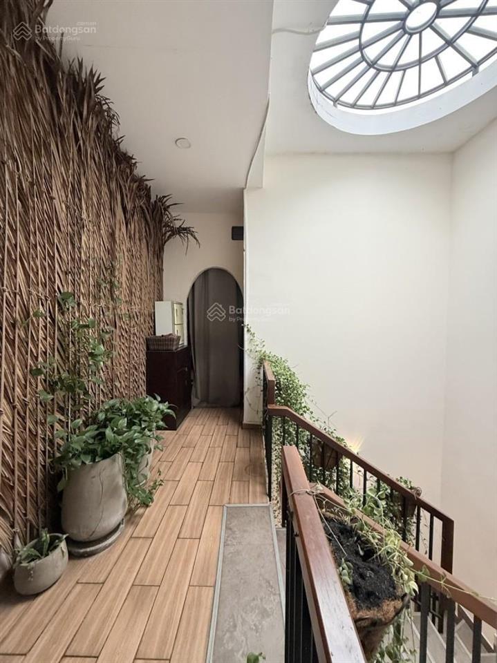 Nhà hxh gò vấp gần 100m2 chỉ 8.x tỷ.