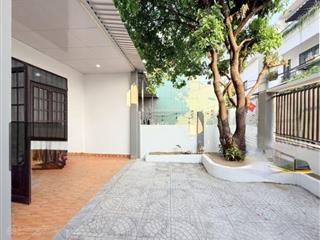 Bán nhà cấp 4 còn rất mới, diện tích lớn, gần biển