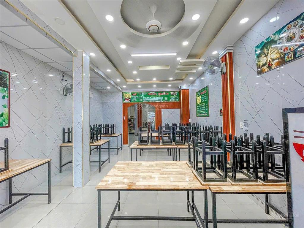 Bán nhà mặt phố tại 187 hà huy giáp, 17 tỷ, 102m2, chính chủ view đẹp