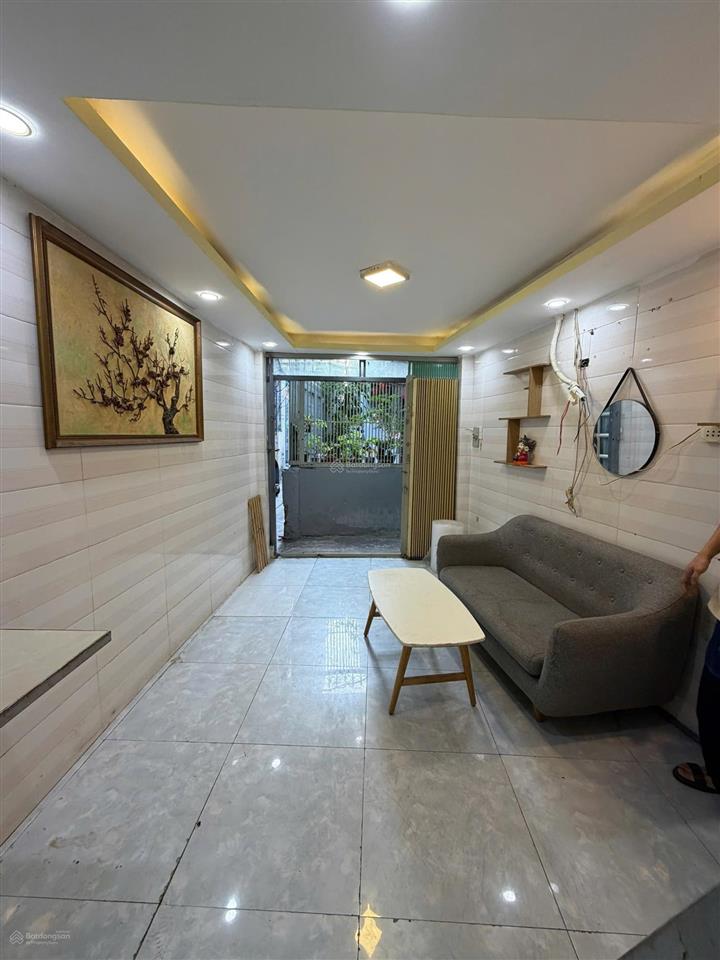 Bán nhà riêng tại cmt8 q3 hàng hiếm giá 2,4 tỷ, 15,2 m2