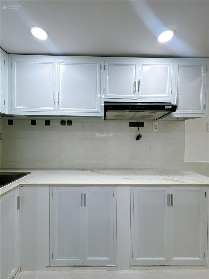 Bán nhà tại tăng bạt hổ, 4,7 tỷ, 23,9 m2, giá cực ngon