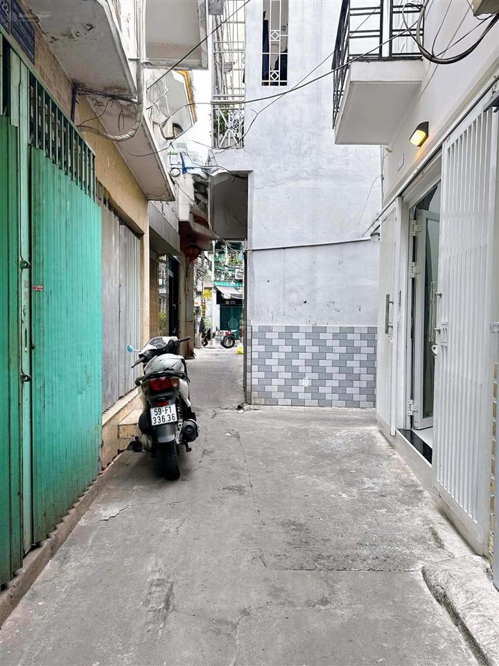 Bán nhà tại tăng bạt hổ, 4,7 tỷ, 23,9 m2, giá cực ngon