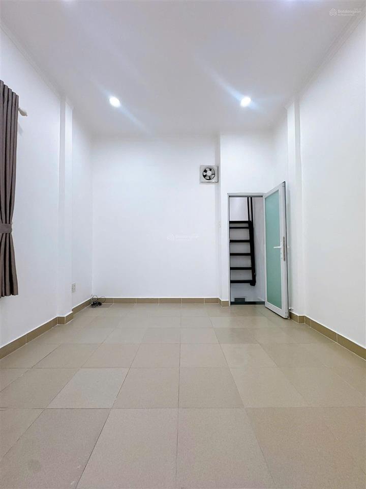 Bán nhà tại tăng bạt hổ, 4,7 tỷ, 23,9 m2, giá cực ngon