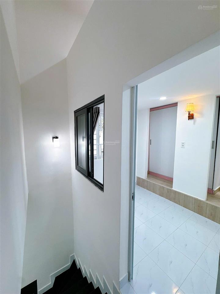 Bán nhà tại tăng bạt hổ, 4,7 tỷ, 23,9 m2, giá cực ngon