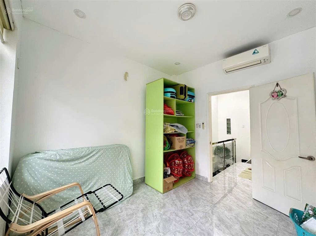 Hàng thơm  hẻm 3m  41.1m2  4.68 tỷ tl  đối diện citylnad  2 tầng  2pn, 2wc