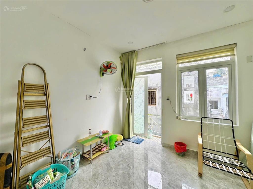 Hàng thơm  hẻm 3m  41.1m2  4.68 tỷ tl  đối diện citylnad  2 tầng  2pn, 2wc