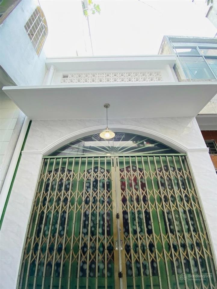 Rẻ nhất quận 1  hẻm 3m thoáng sát mt trần hưng đạo, đối diện khách sạn pull man. 42m2 đất