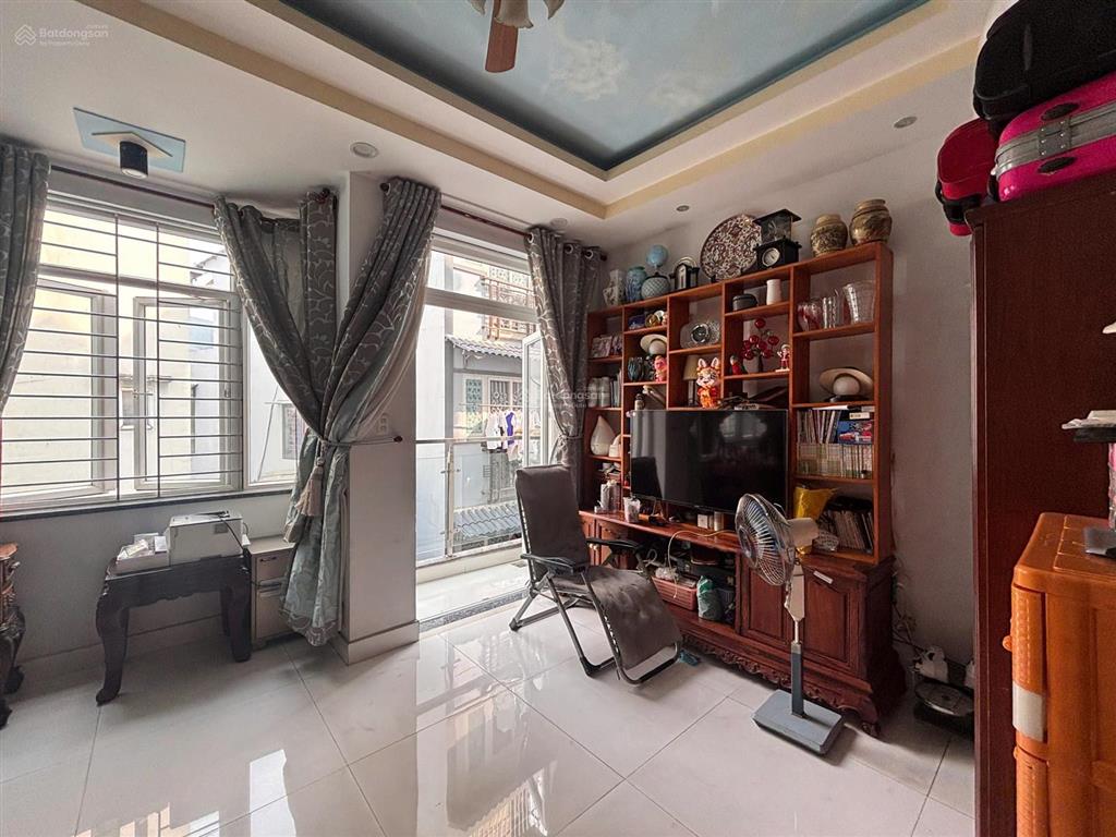 Diện tích ngon! ngay mt nguyễn đình chiểu, quận 3  ngang 5x13m (55m2 đất)  5 tầng, 4pn