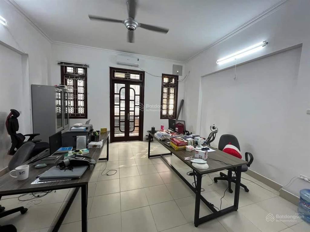 Nhà nguyên căn ngõ 88 trung kính rộng 65m2 xây 4 tầng làm văn phòng, lớp học,...