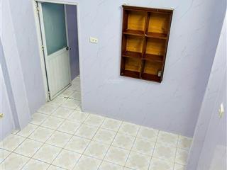 Cho thuê nguyên nhà 3 tầng giá rẻ nhất. 7.5 triệu/tháng điện nước giá nhà nước