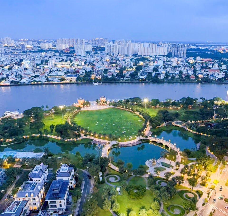 Vinhomes central park bán căn hộ tháp landmark 81 với 3 phòng ngủ view sông có sổ hồng