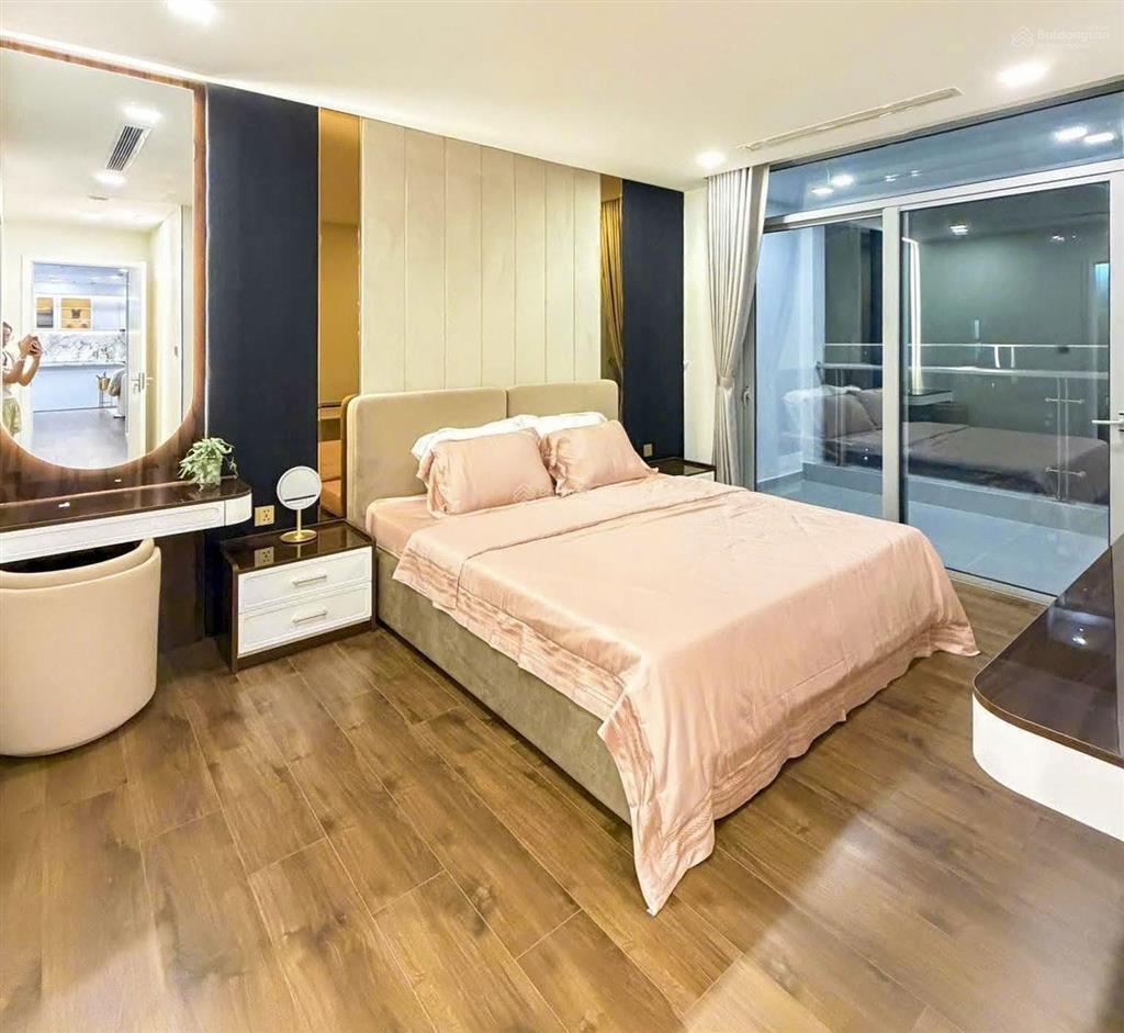 Vinhomes central park bán căn hộ tháp park 3 với 3 phòng ngủ nội thất đầy đủ