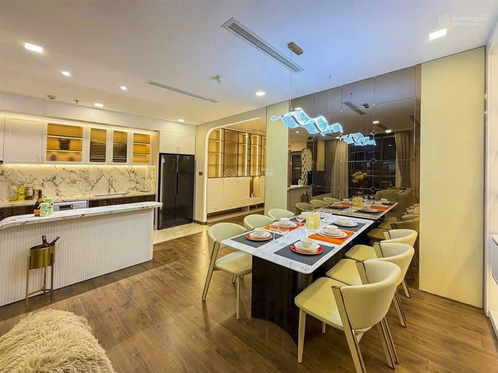 Vinhomes central park bán căn hộ tháp park 3 với 3 phòng ngủ nội thất đầy đủ