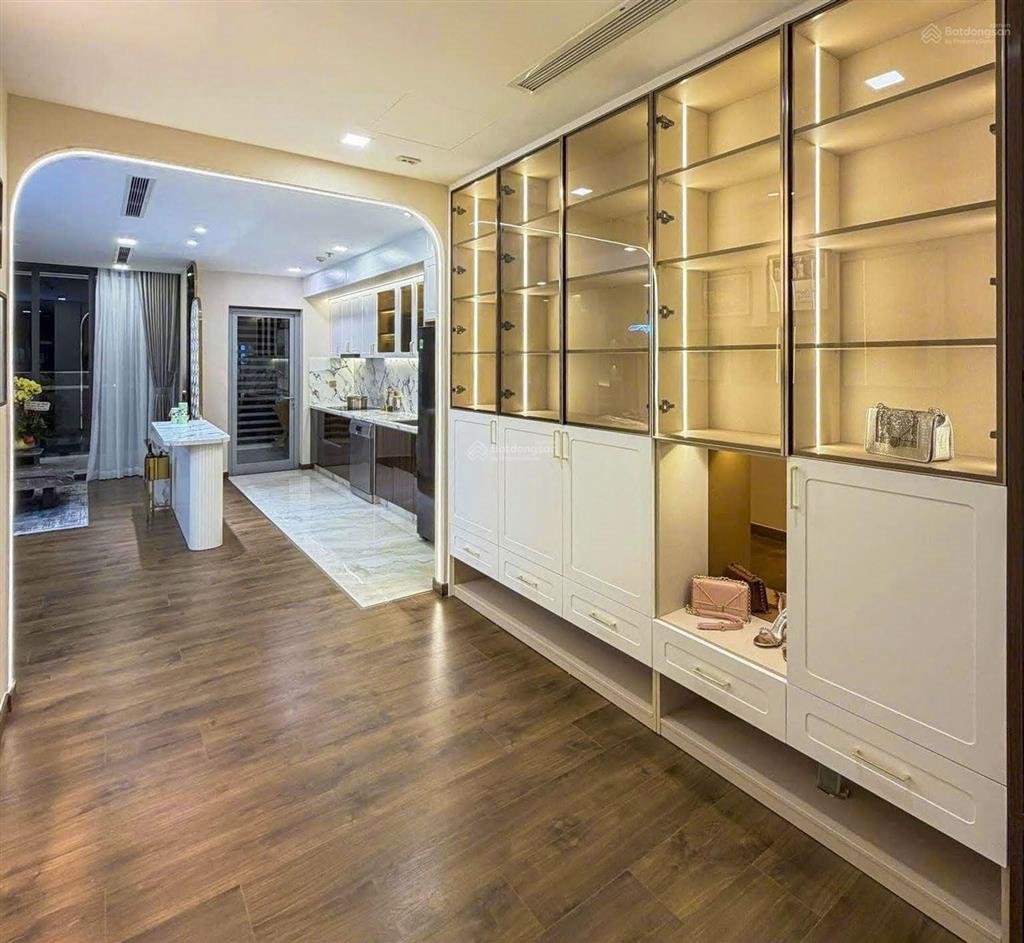 Vinhomes central park bán căn hộ tháp park 3 với 3 phòng ngủ nội thất đầy đủ