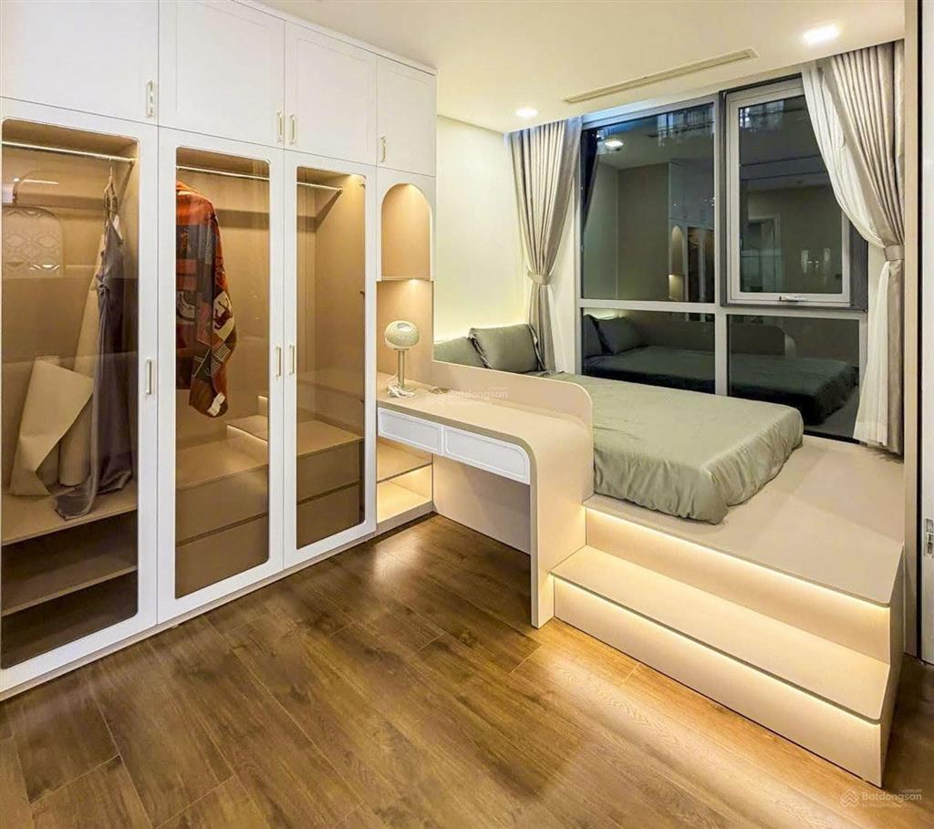 Vinhomes central park bán căn hộ tháp park 3 với 3 phòng ngủ nội thất đầy đủ