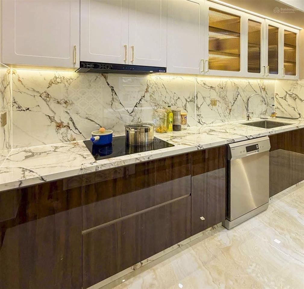 Vinhomes central park bán căn hộ tháp park 3 với 3 phòng ngủ nội thất đầy đủ