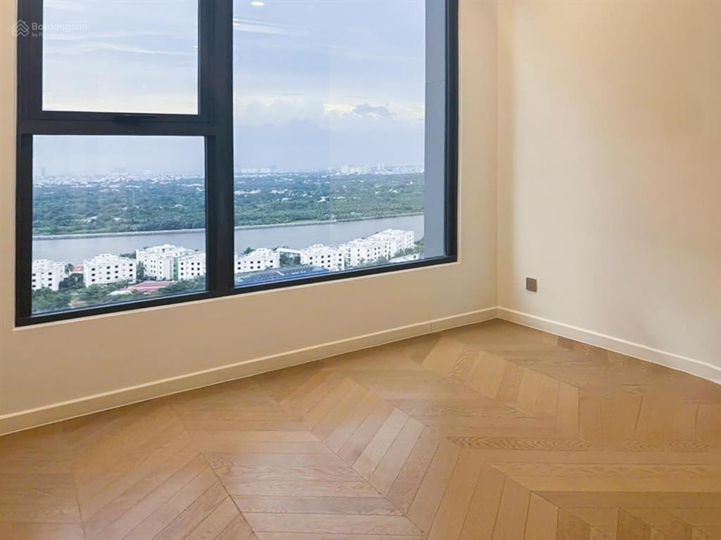 Bán căn hộ tại lumiere riverside gồm 3 phòng ngủ tầng cao view sông có sổ hồng